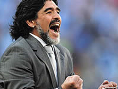 Ο Μαραντόνα ζητεί Νομπέλ Ειρήνης για τις… «Γιαγιάδες»